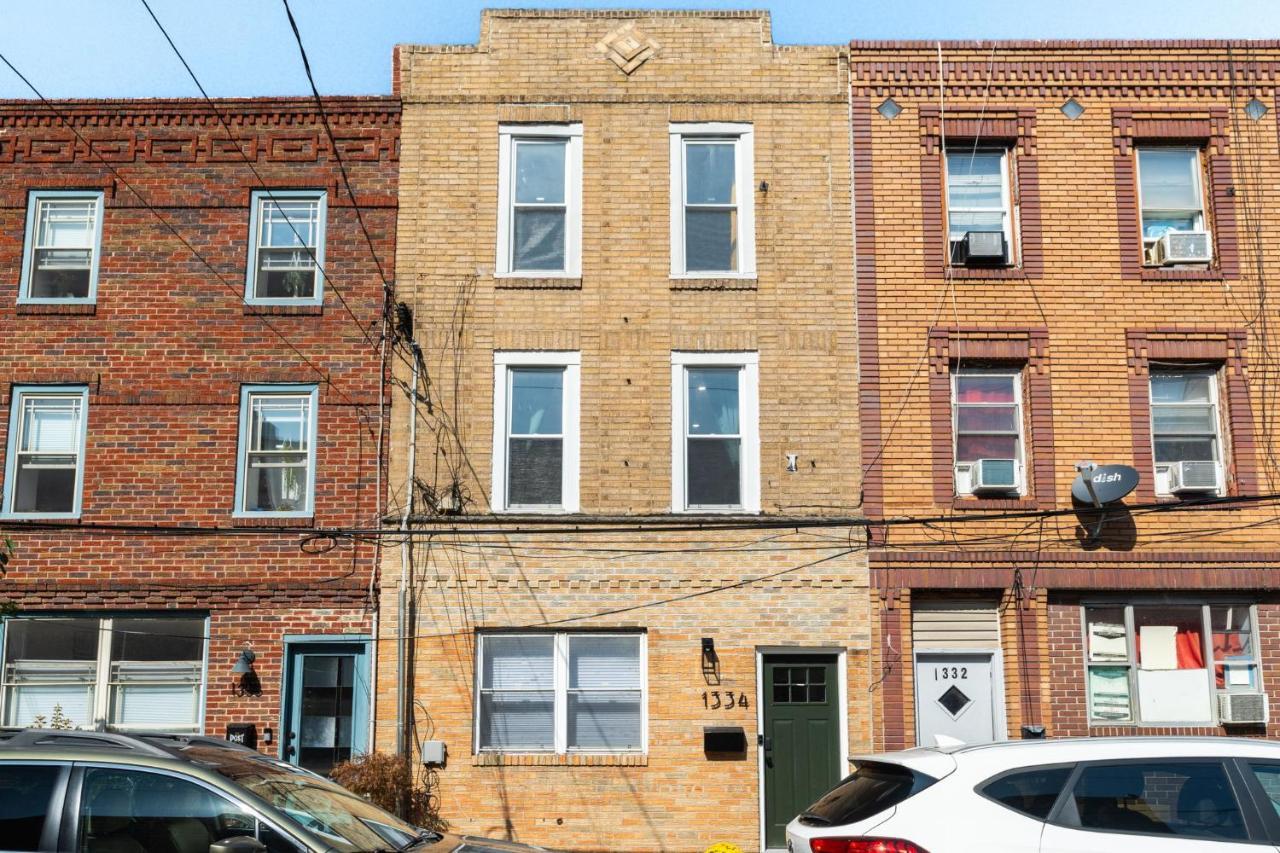 Passyunk Square Spacious 1 Bedroom Oasis- Huge Deck 필라델피아 외부 사진